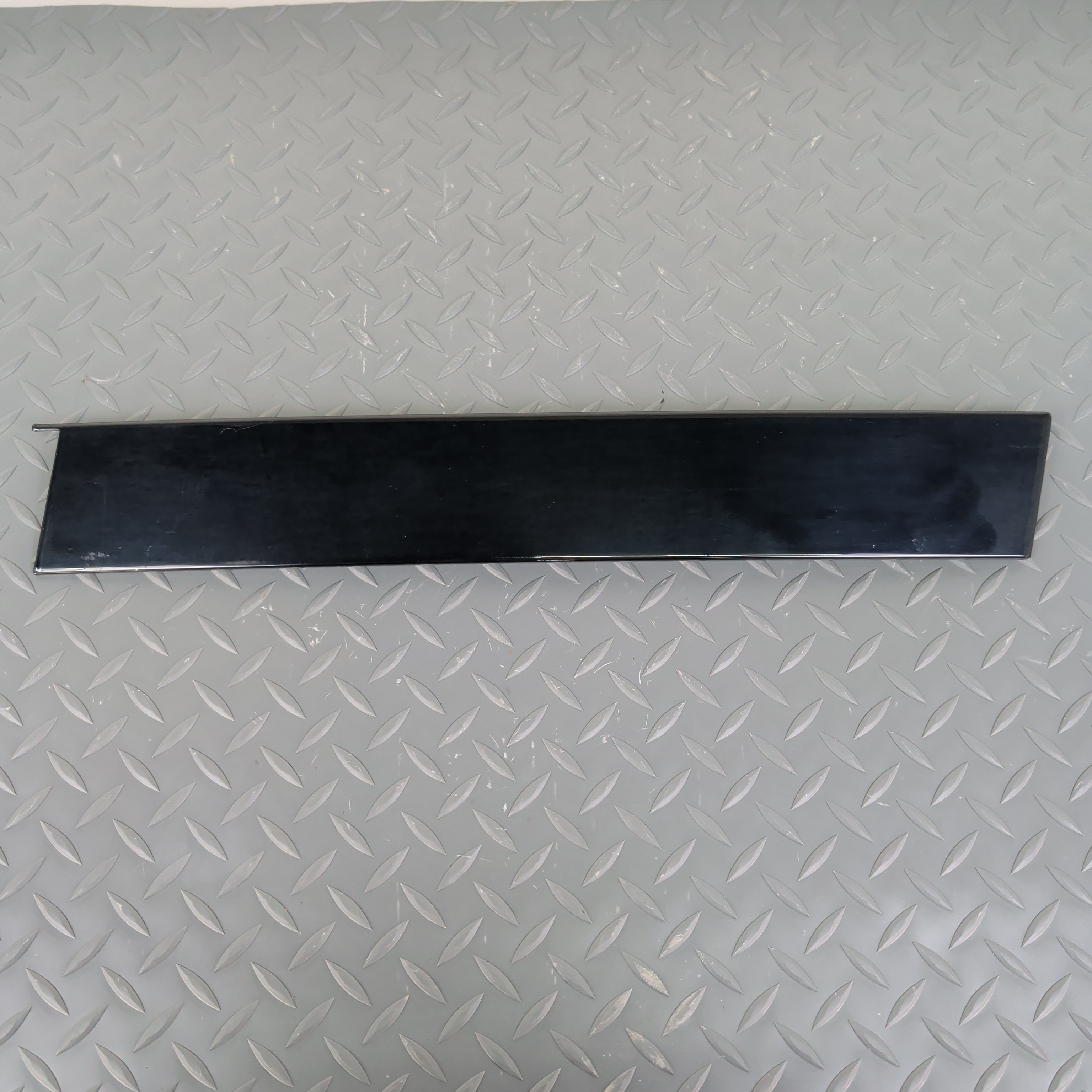 2013-2016 Mercedes-Benz X166 GL450 Rear Left Door Window Molding A1666700187 OEM